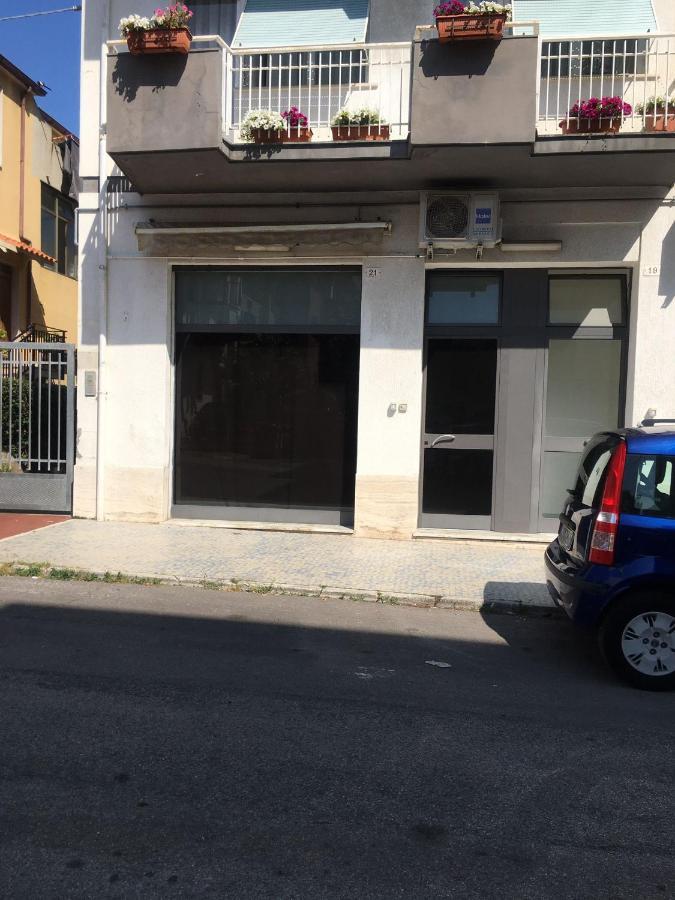 Da Nord A Sud - Loft Con Soppalco Villa Termoli Luaran gambar